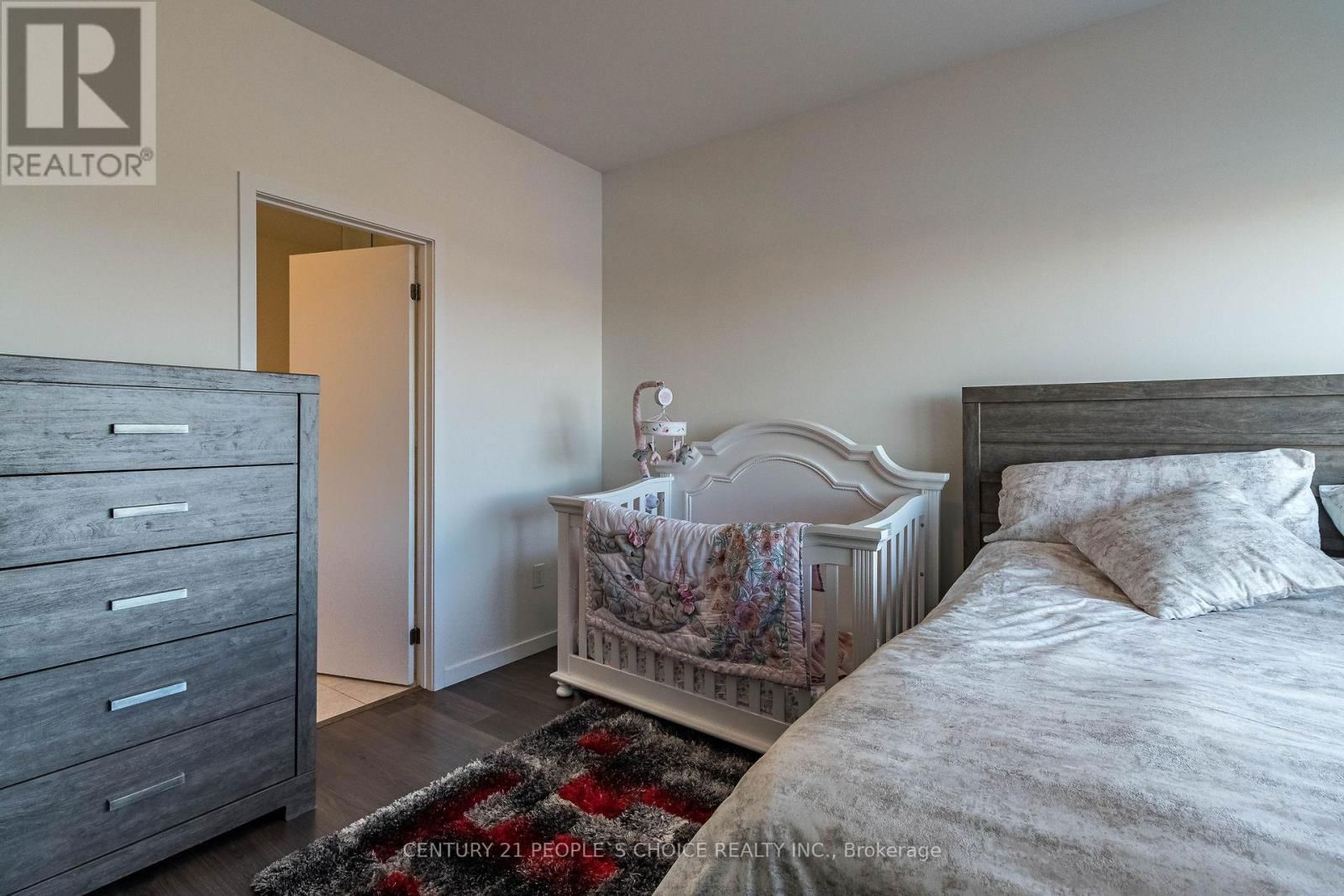 24 CASSILA WAY DRIVE Image 32