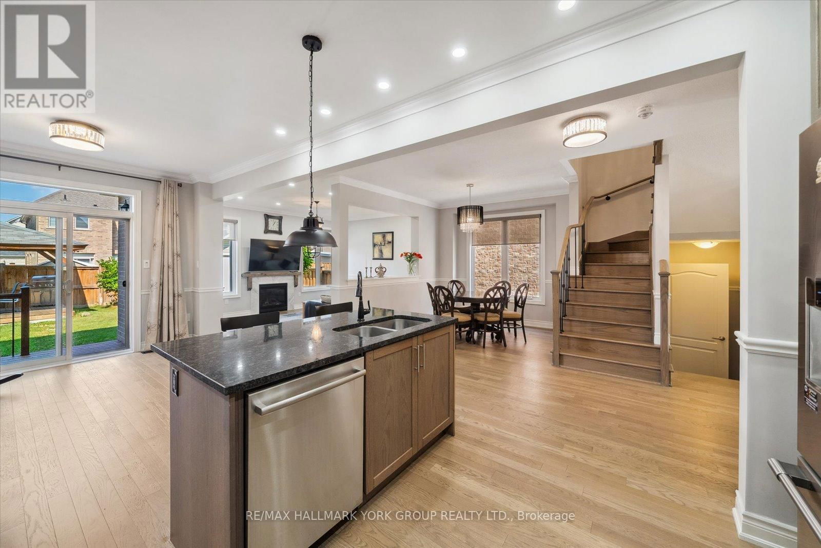 12 DEER PASS ROAD Image 3
