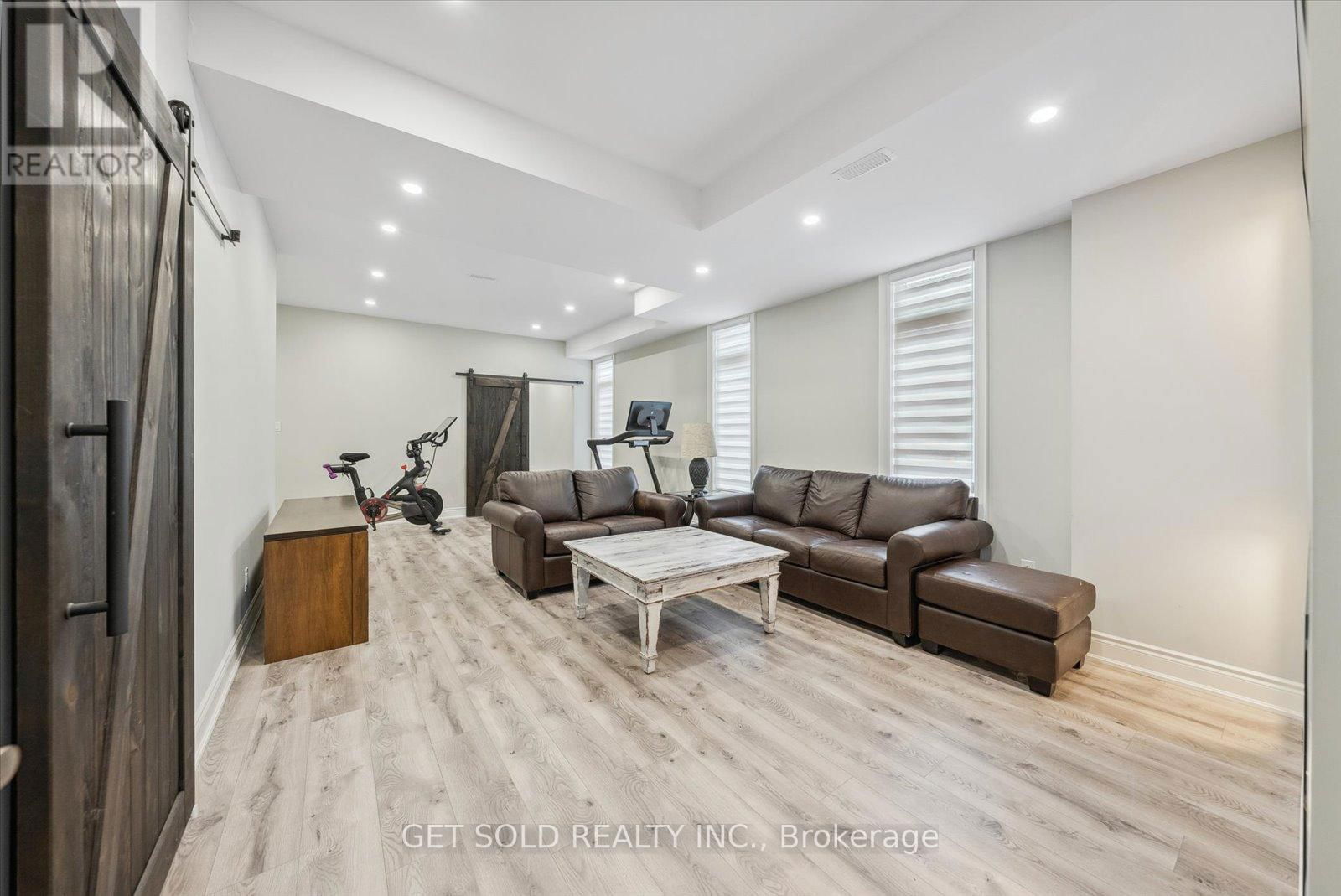 63 LAVAL STREET Image 28