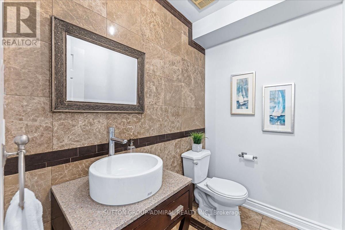 24 LUCERNE DRIVE Image 11