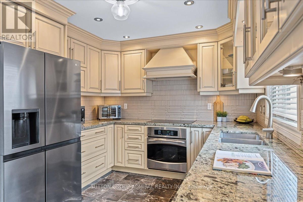 24 LUCERNE DRIVE Image 15