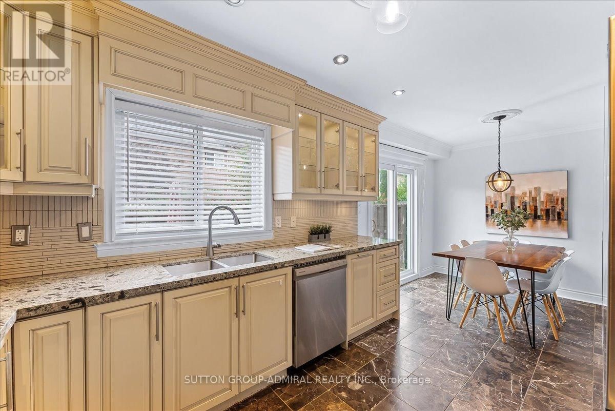 24 LUCERNE DRIVE Image 16