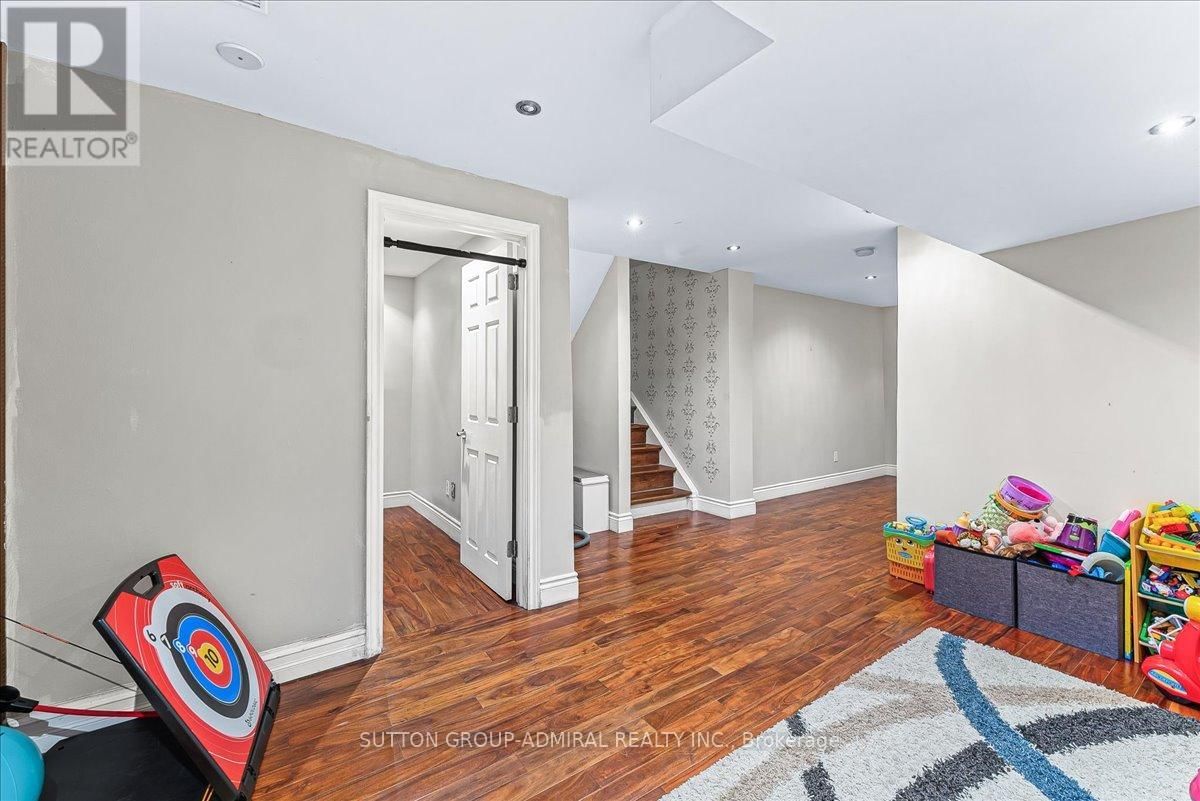 24 LUCERNE DRIVE Image 29