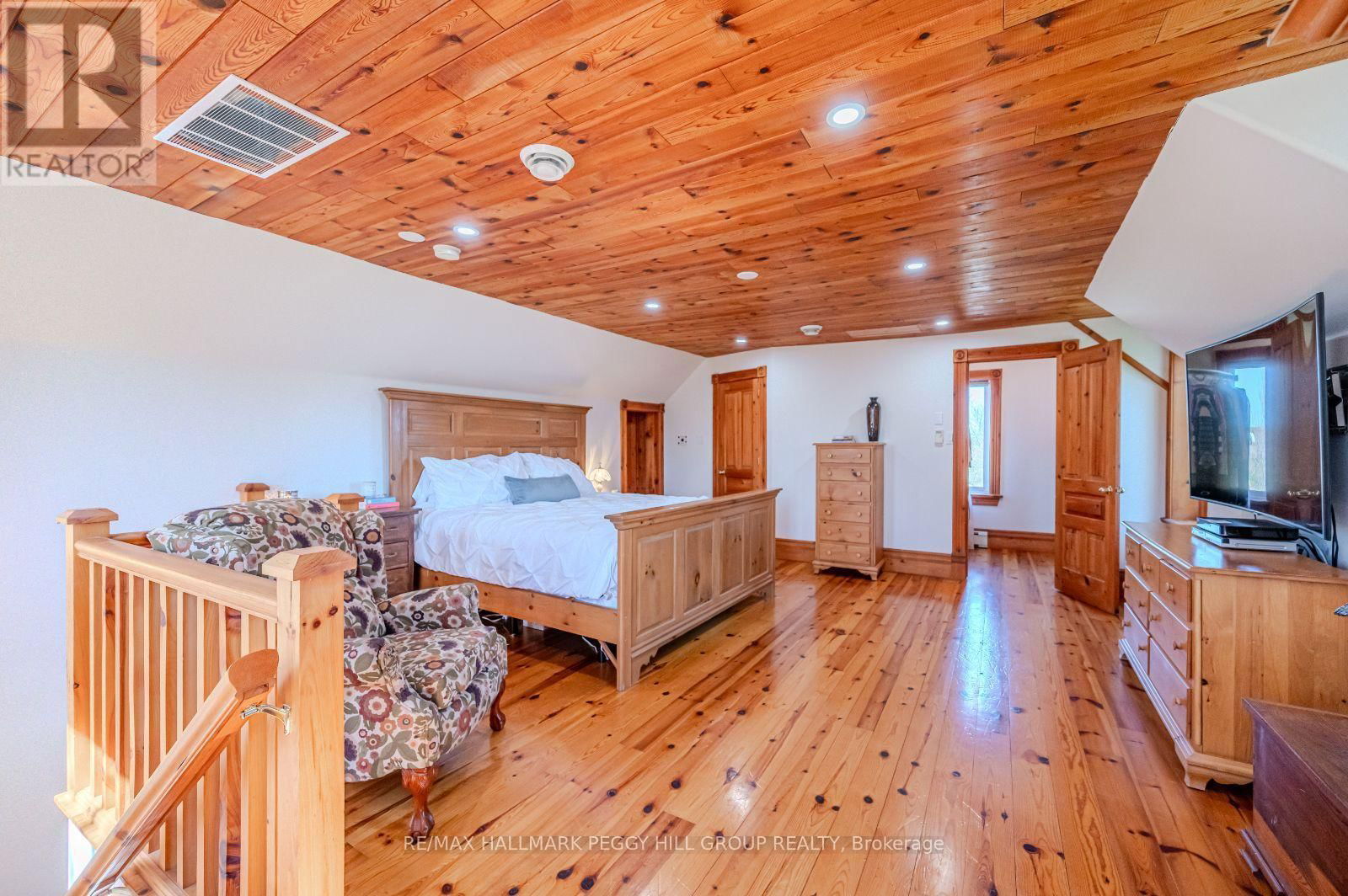 8464 6TH LINE Image 12