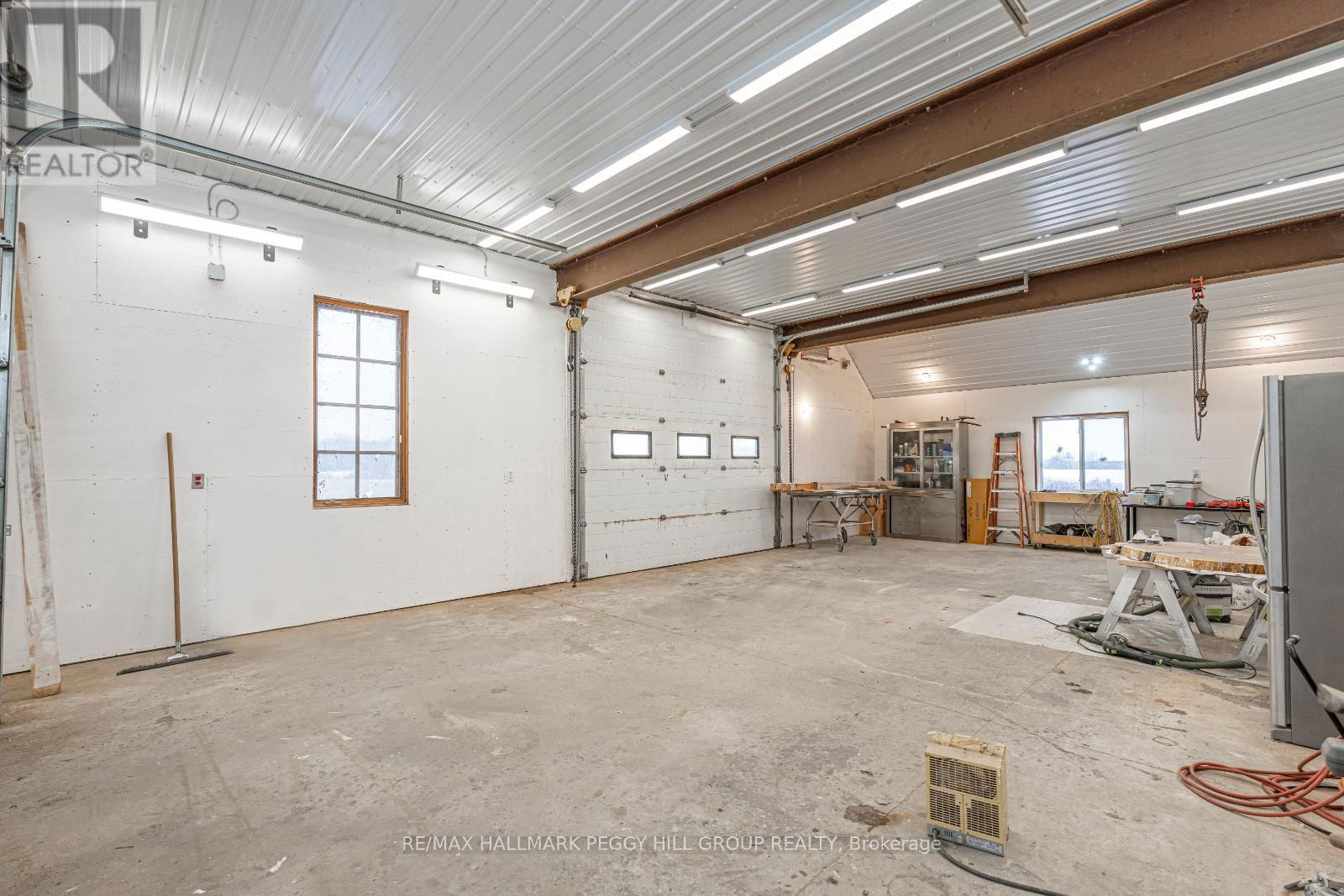 8464 6TH LINE Image 21
