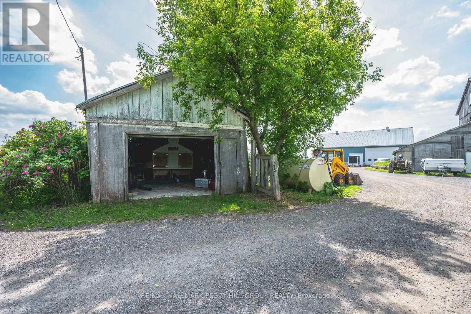 8464 6TH LINE Image 24