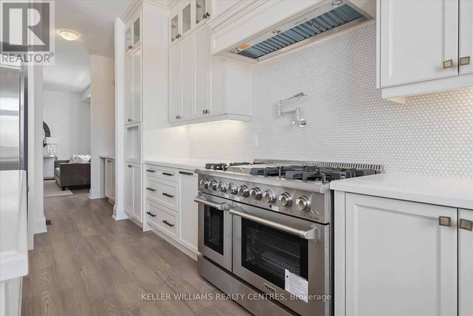 50 WOOD CRESCENT Image 17