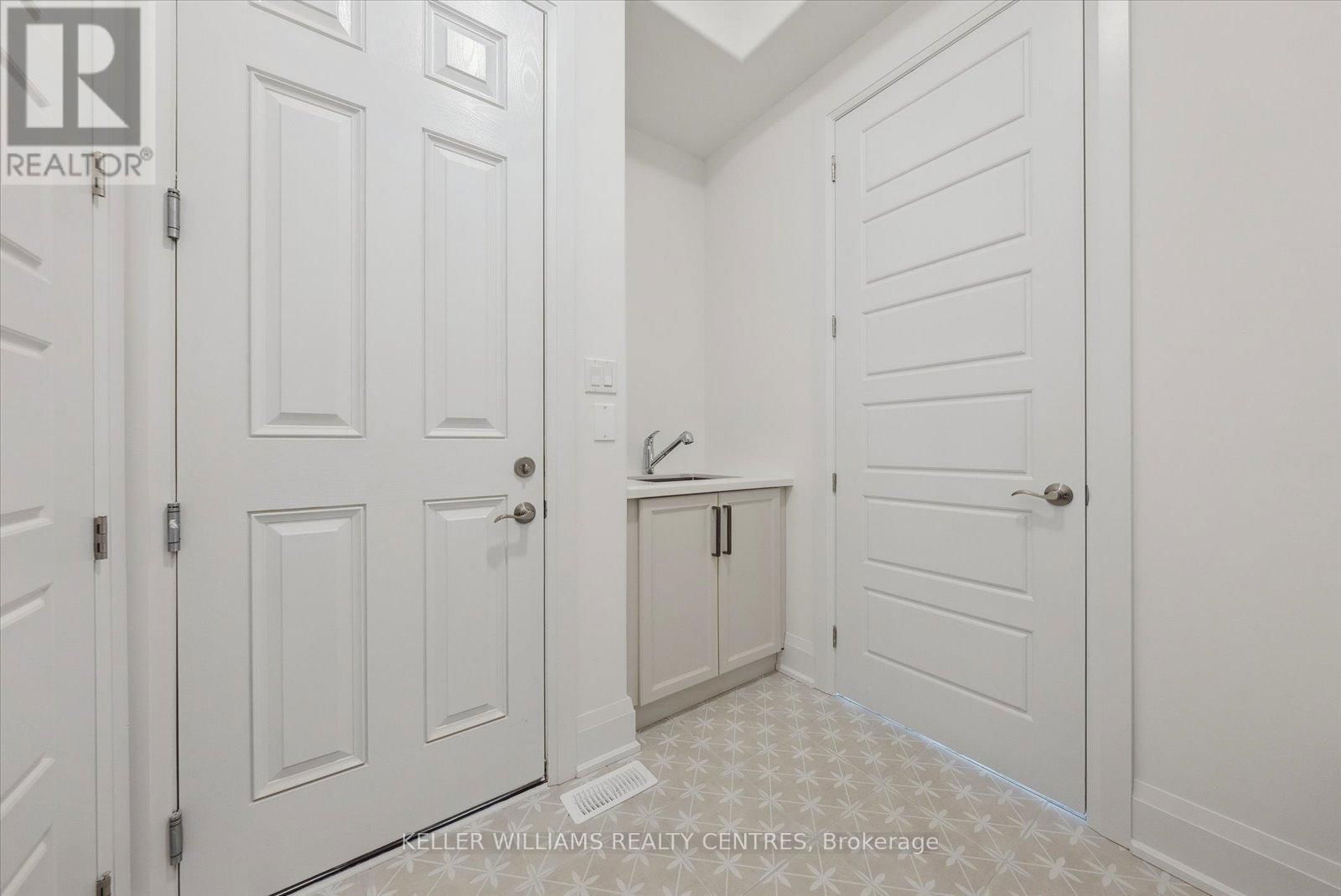 50 WOOD CRESCENT Image 25
