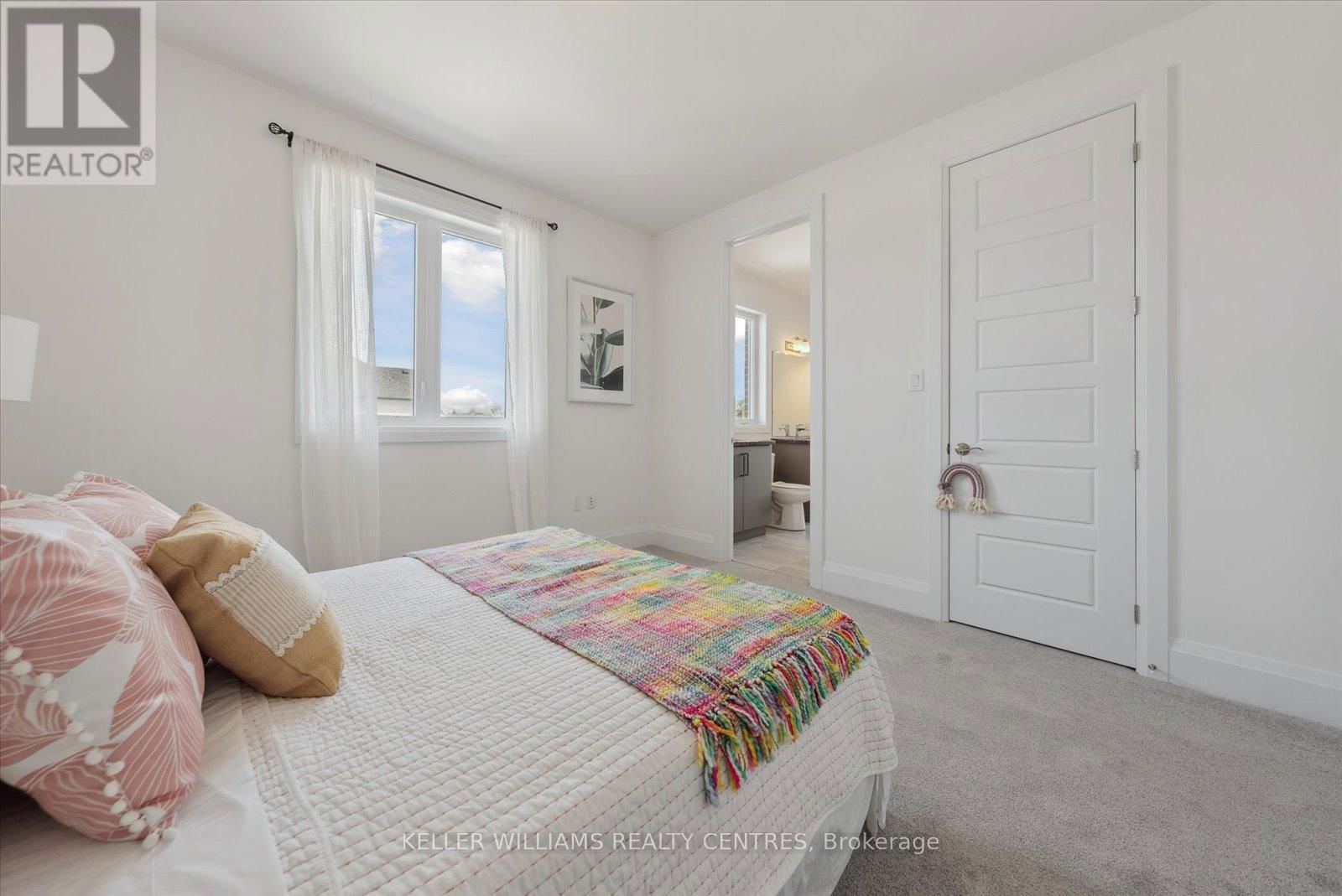 50 WOOD CRESCENT Image 37