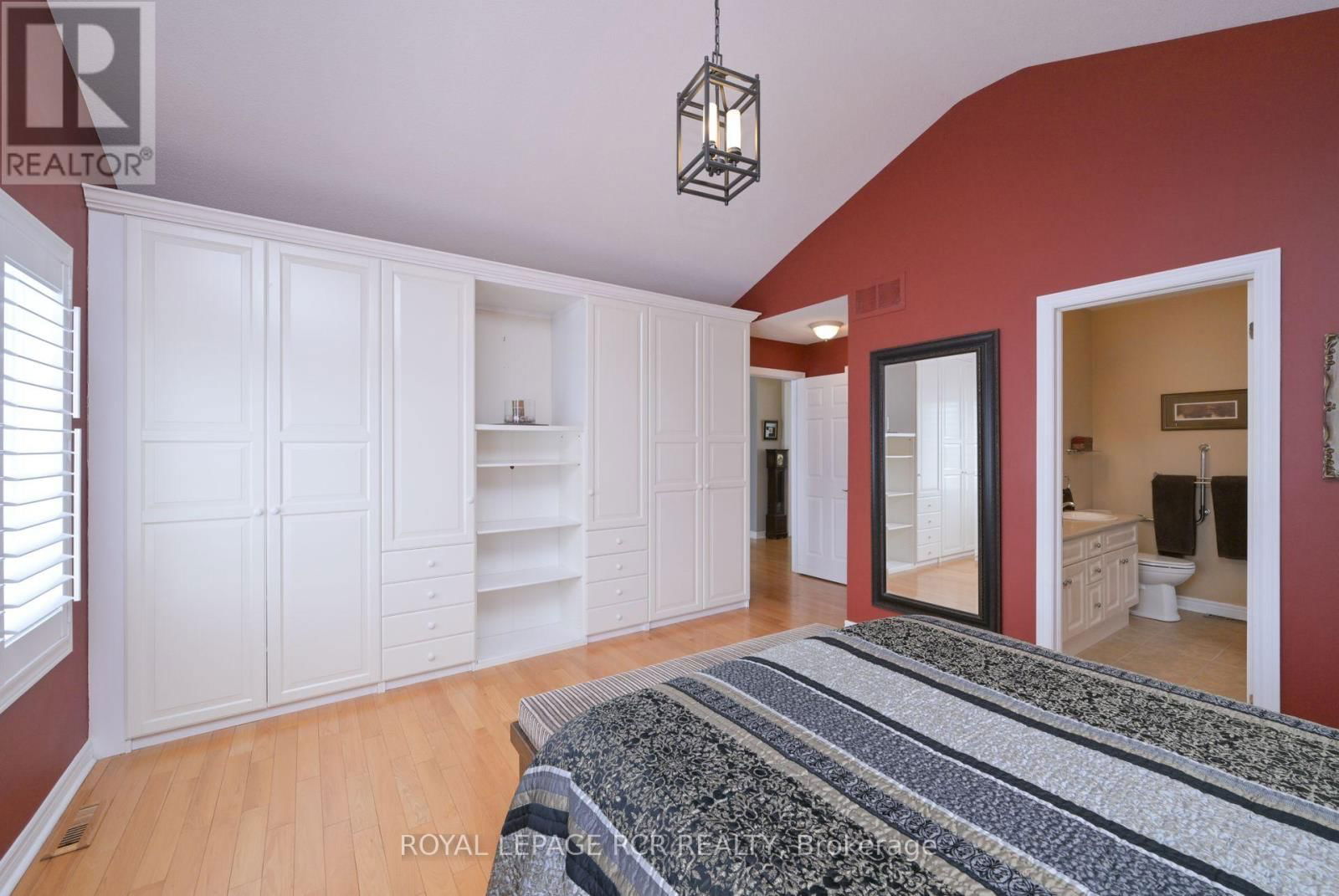 42 NAPA RIDGE Image 21