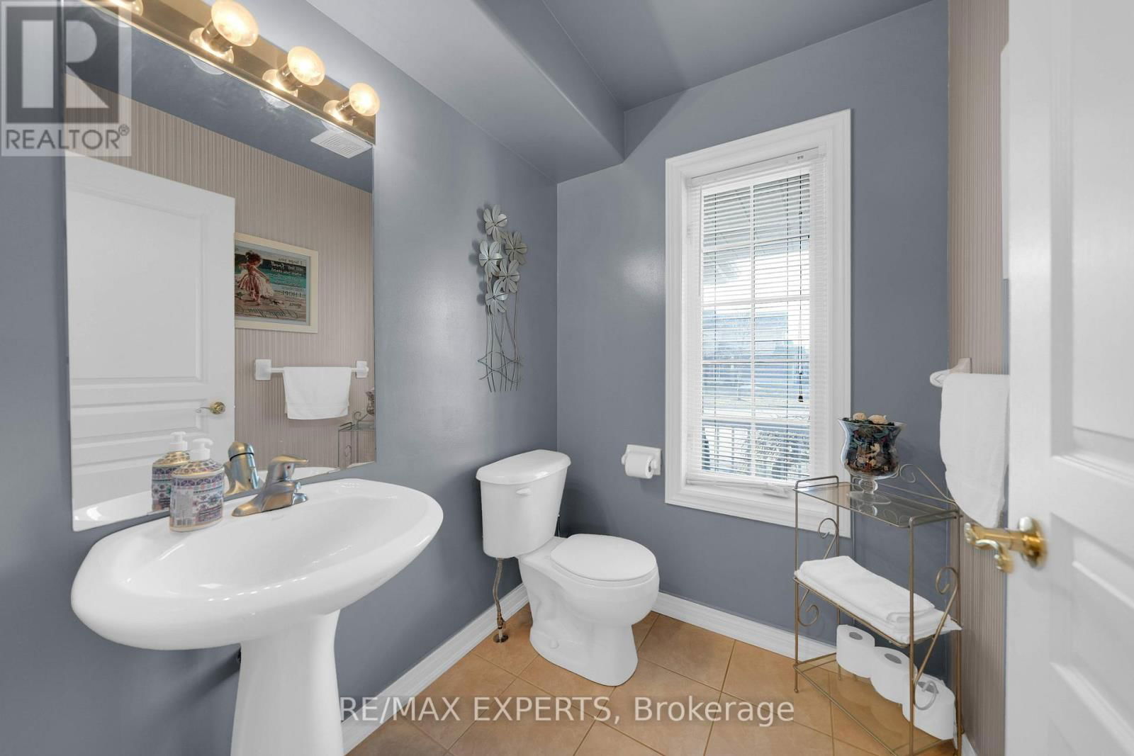 36 ANDERSON ROAD Image 8