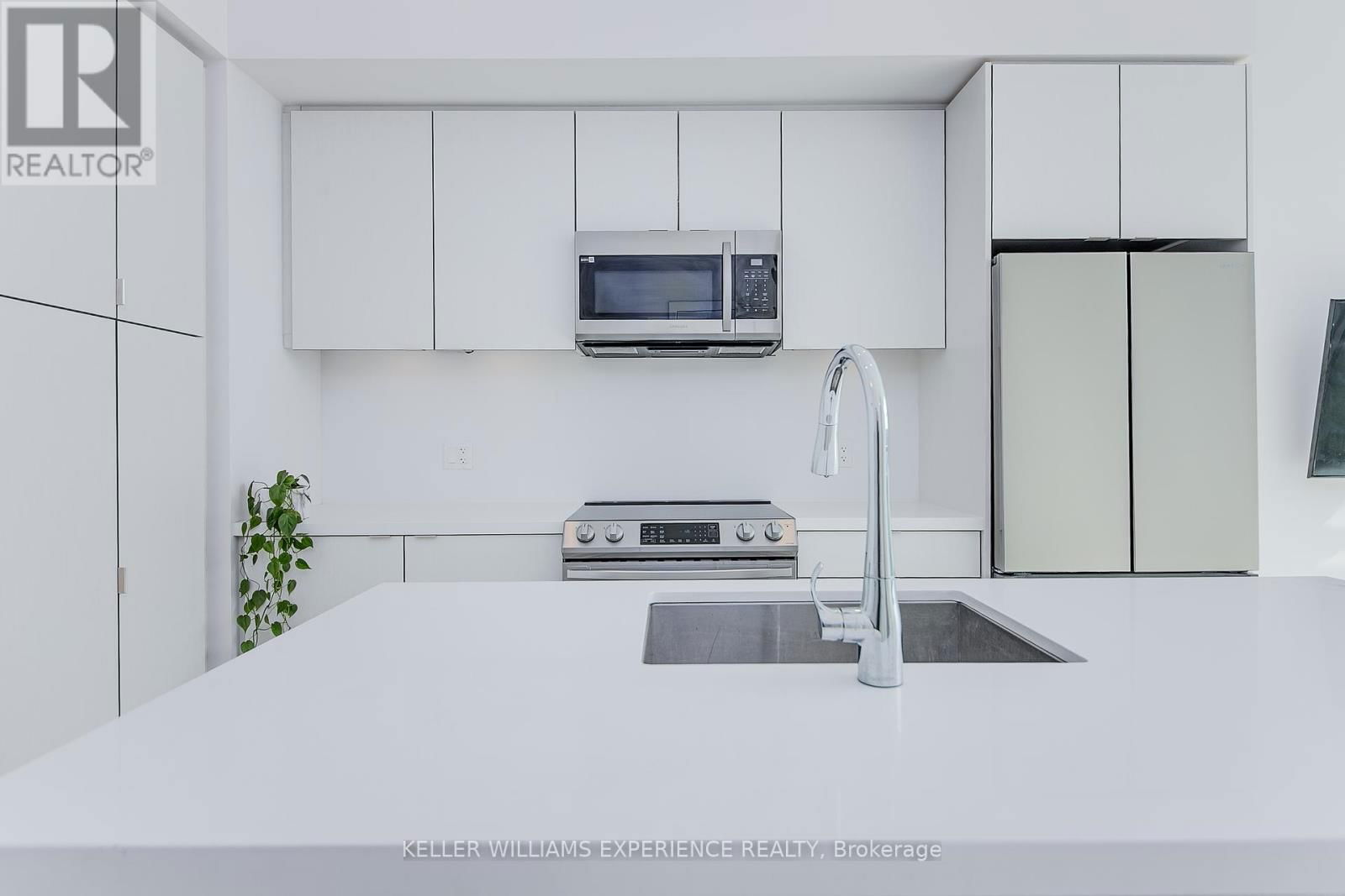 402 - 415 SEA RAY AVENUE Image 3