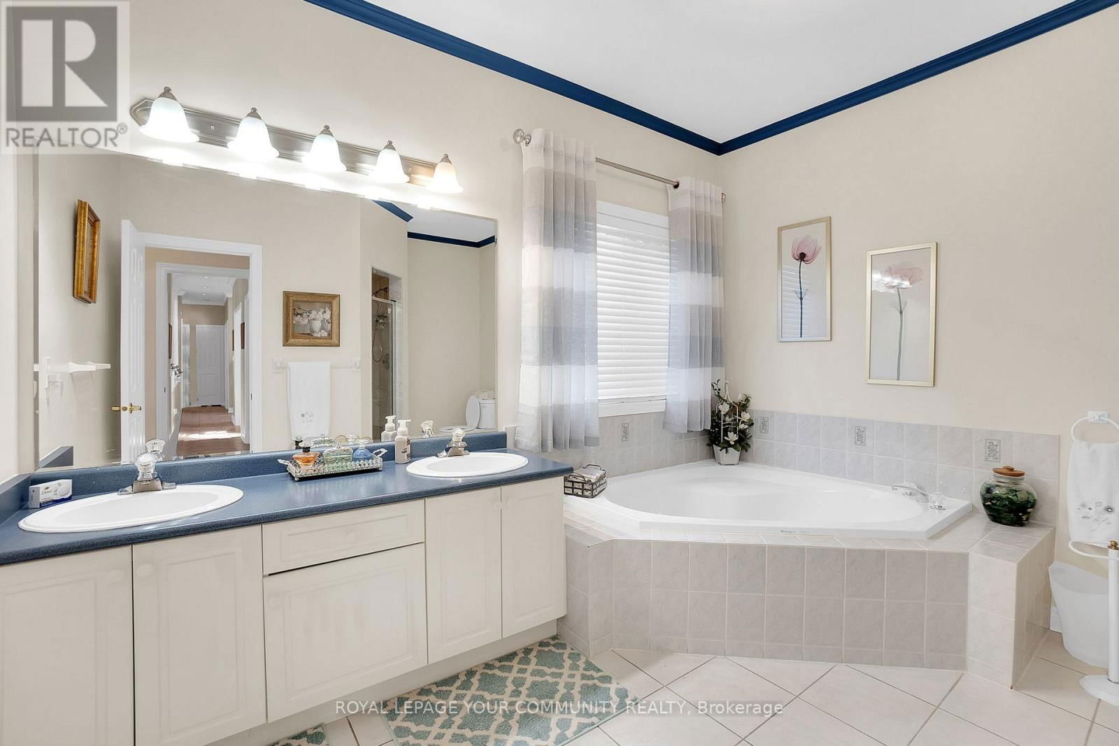 176 LAURENTIAN BOULEVARD Image 13