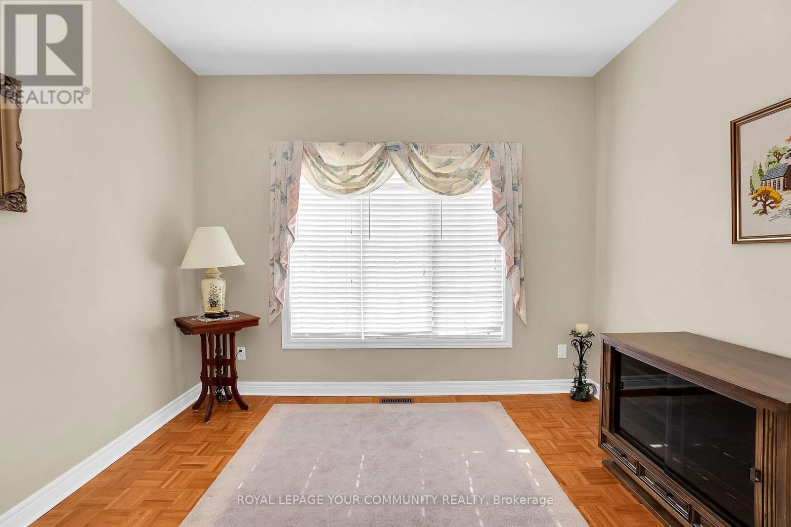 176 LAURENTIAN BOULEVARD Image 15