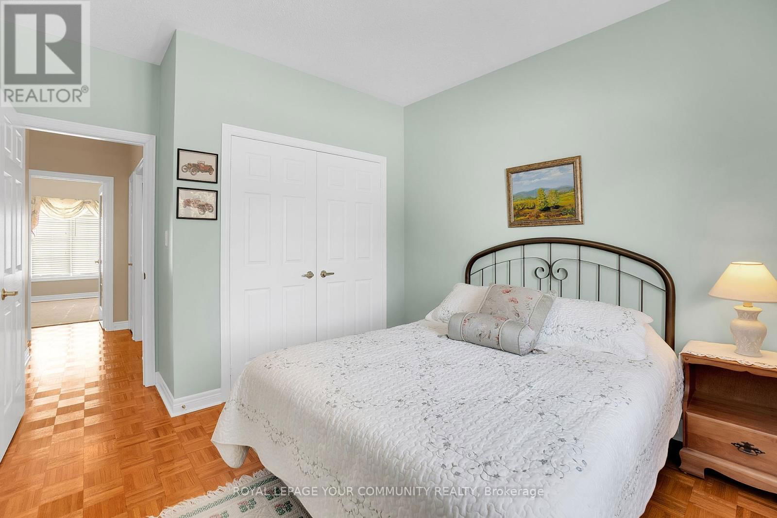 176 LAURENTIAN BOULEVARD Image 18