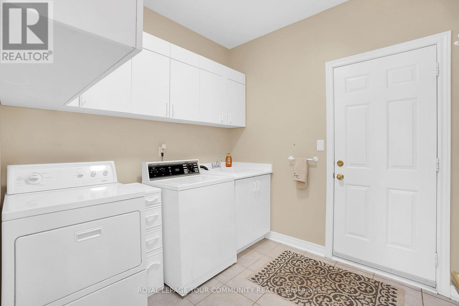 176 LAURENTIAN BOULEVARD Image 20