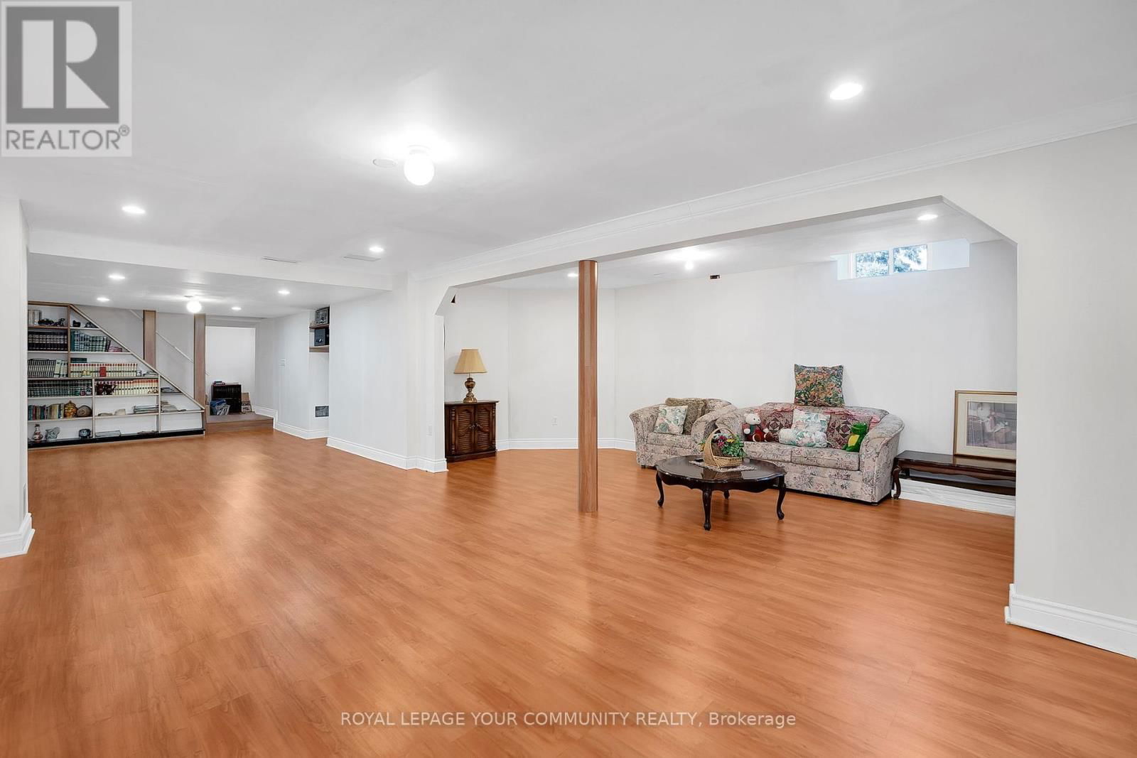 176 LAURENTIAN BOULEVARD Image 22