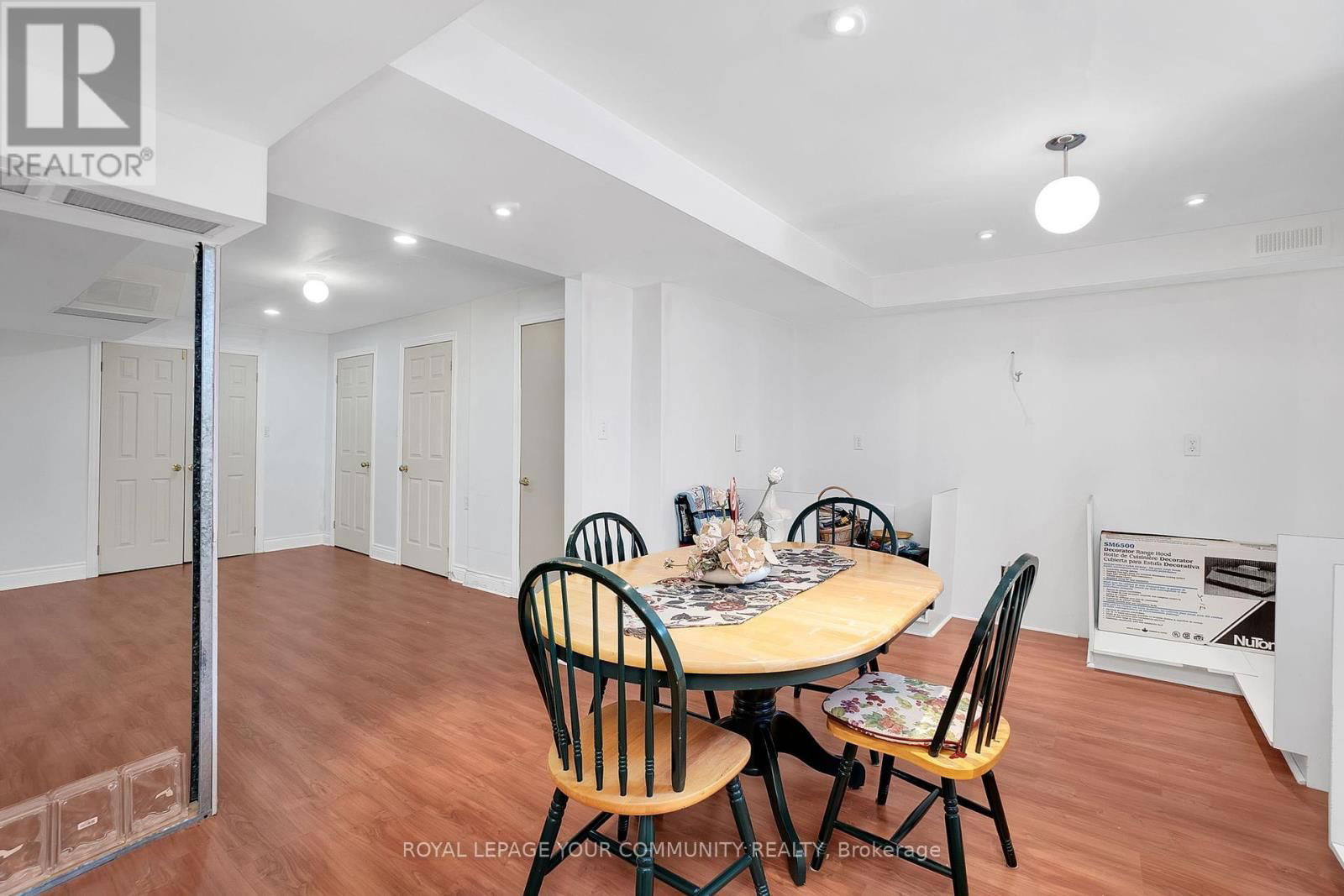 176 LAURENTIAN BOULEVARD Image 23