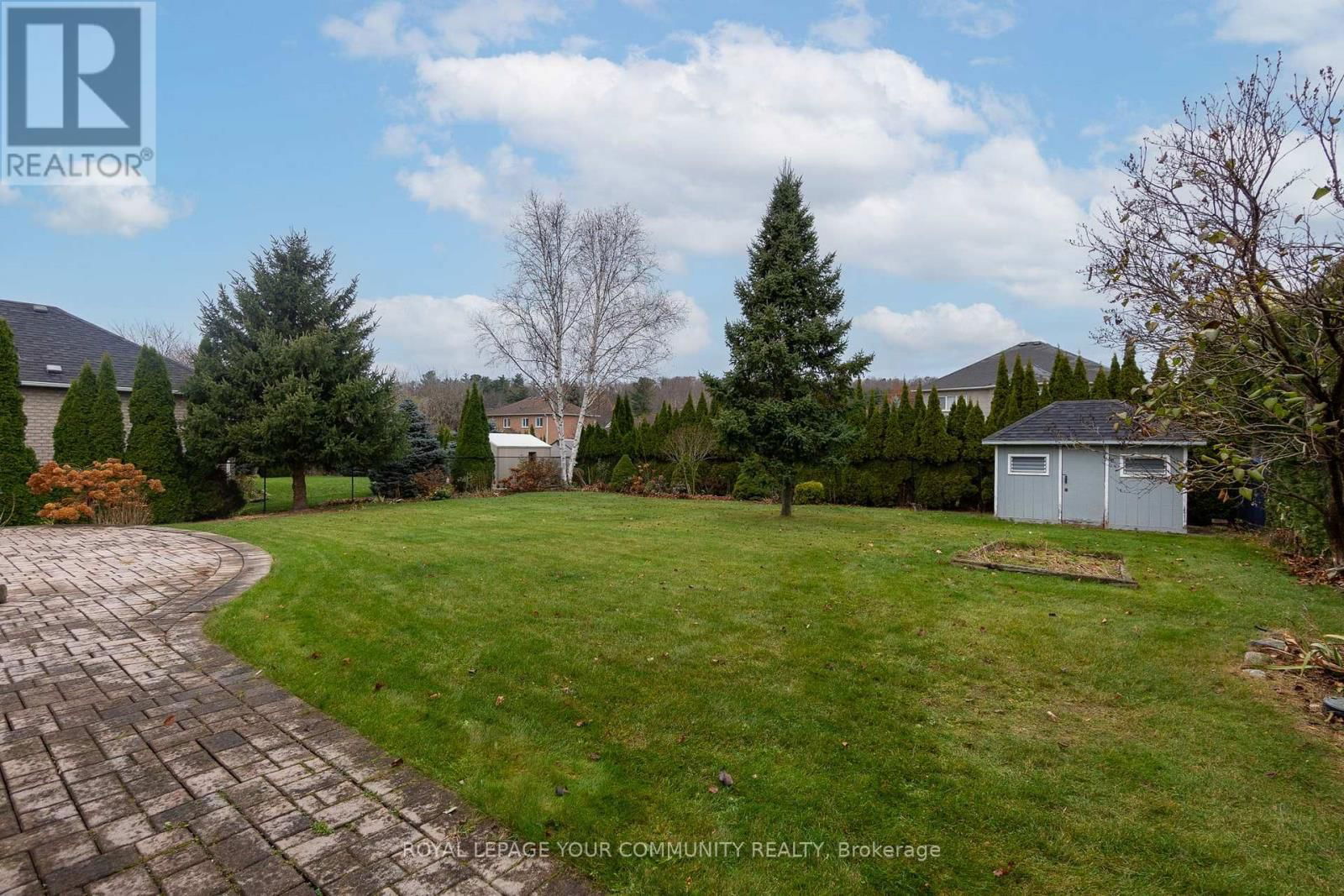 176 LAURENTIAN BOULEVARD Image 28
