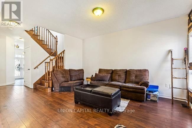 10 BUD LEGGETT CRESCENT Image 7