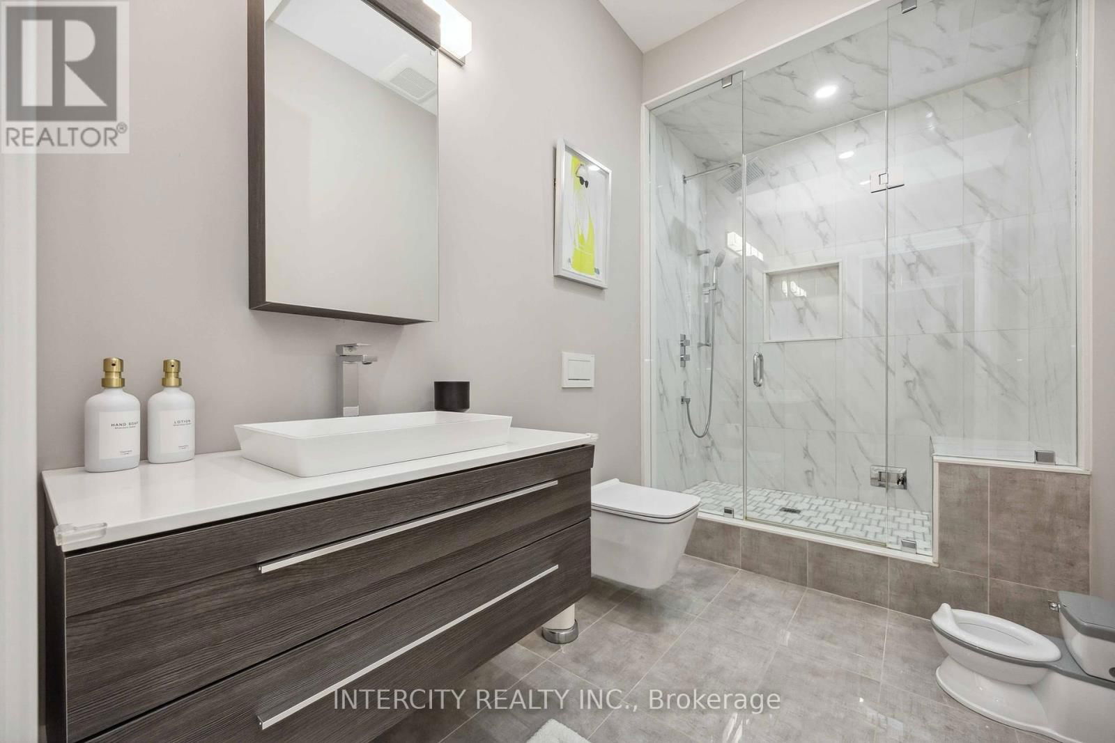 60 JAMES STOKES COURT Image 39