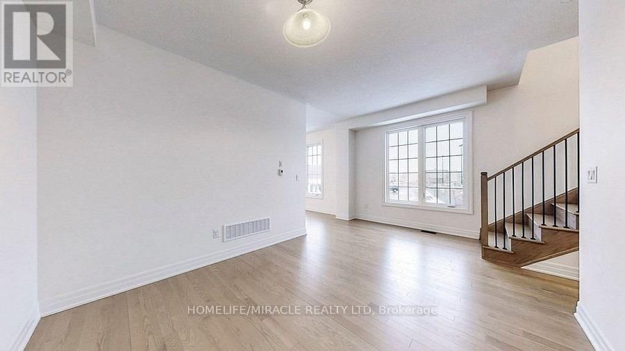 49 PAISLEY DRIVE Image 12