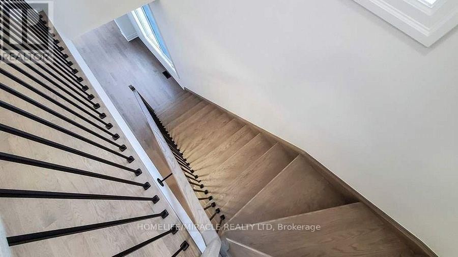 49 PAISLEY DRIVE Image 18
