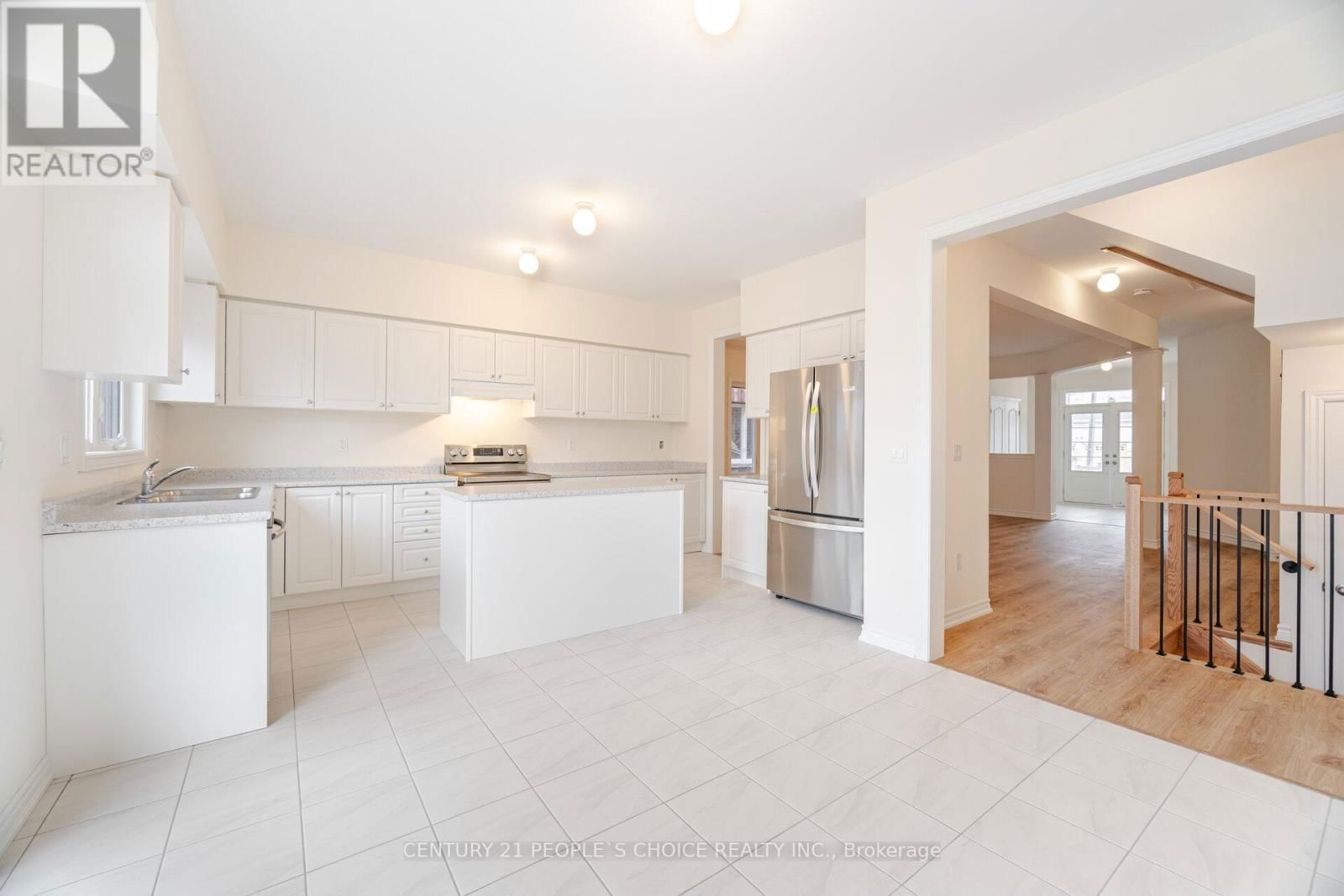 6 GRIEVE AVENUE Image 10