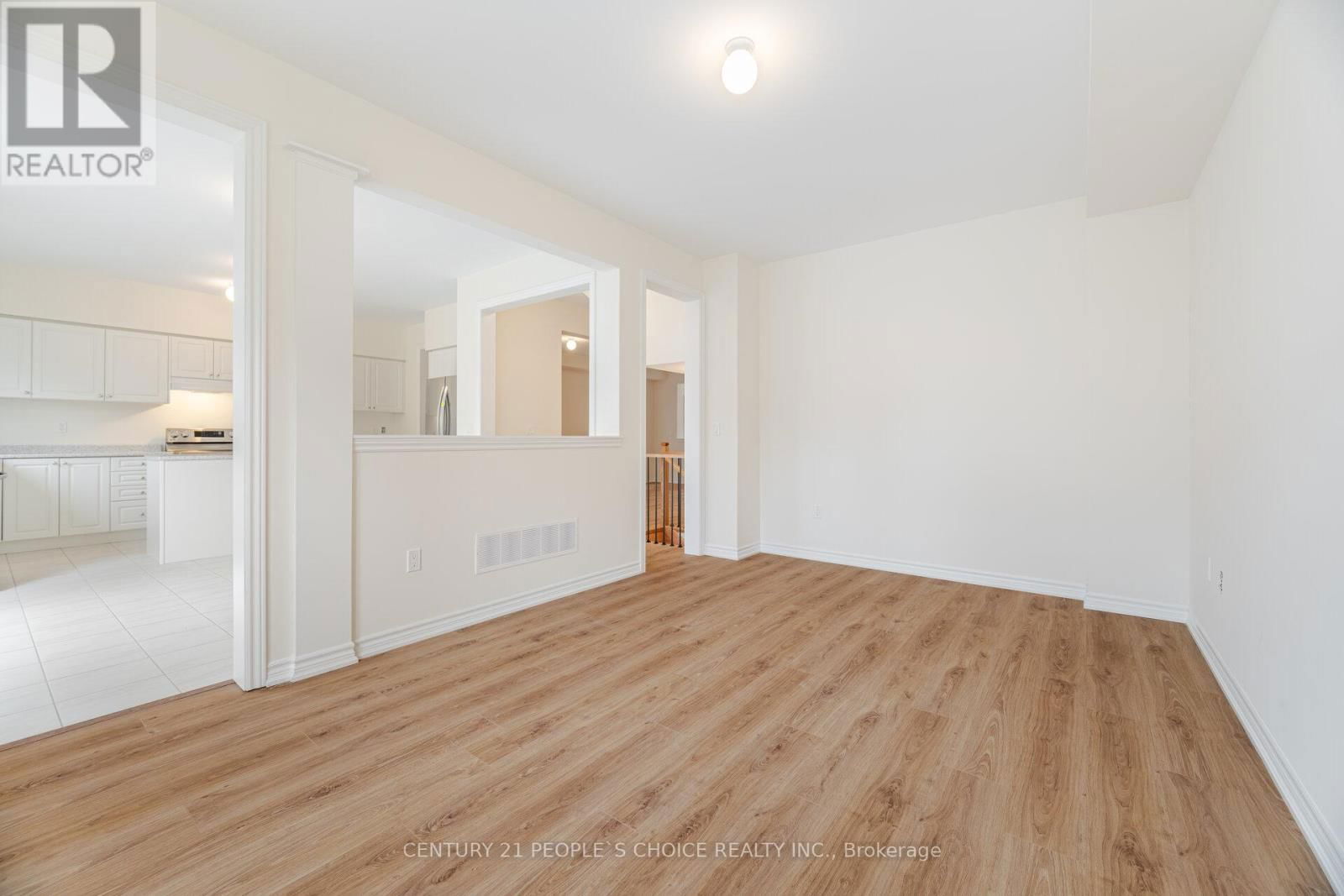 6 GRIEVE AVENUE Image 13