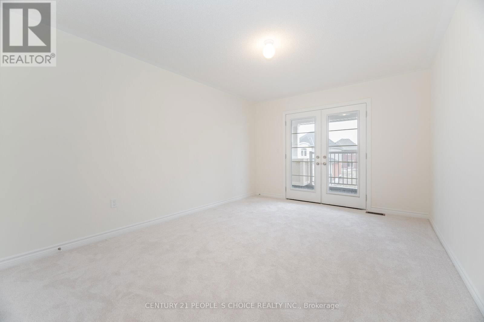 6 GRIEVE AVENUE Image 28