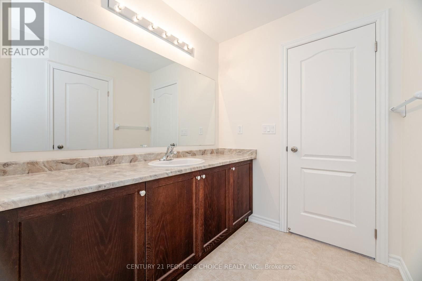 6 GRIEVE AVENUE Image 36