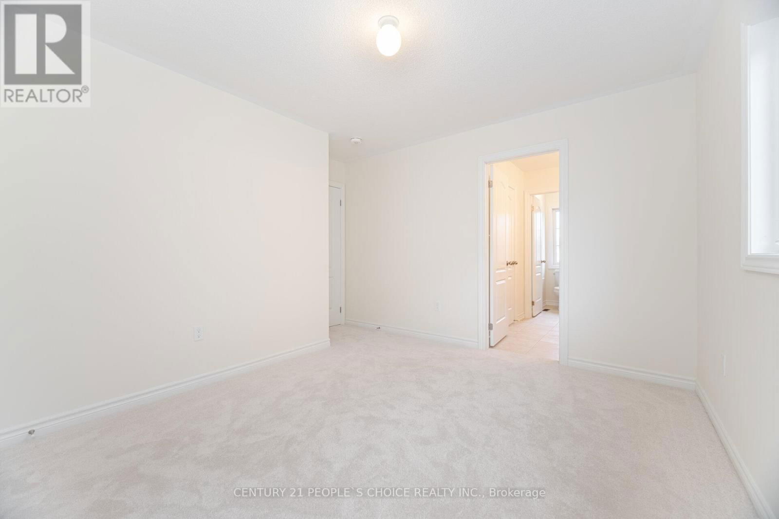 6 GRIEVE AVENUE Image 38