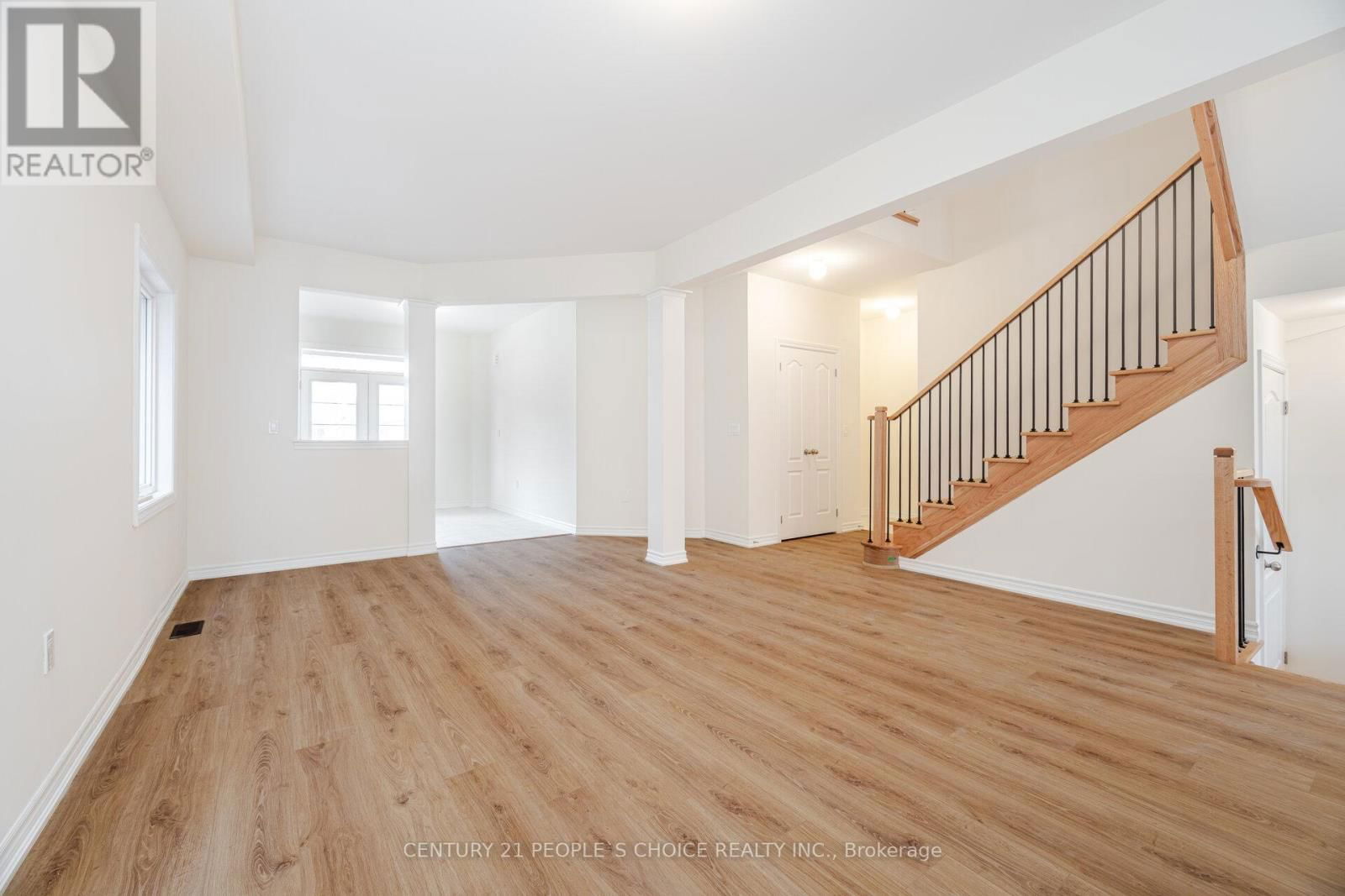 6 GRIEVE AVENUE Image 8