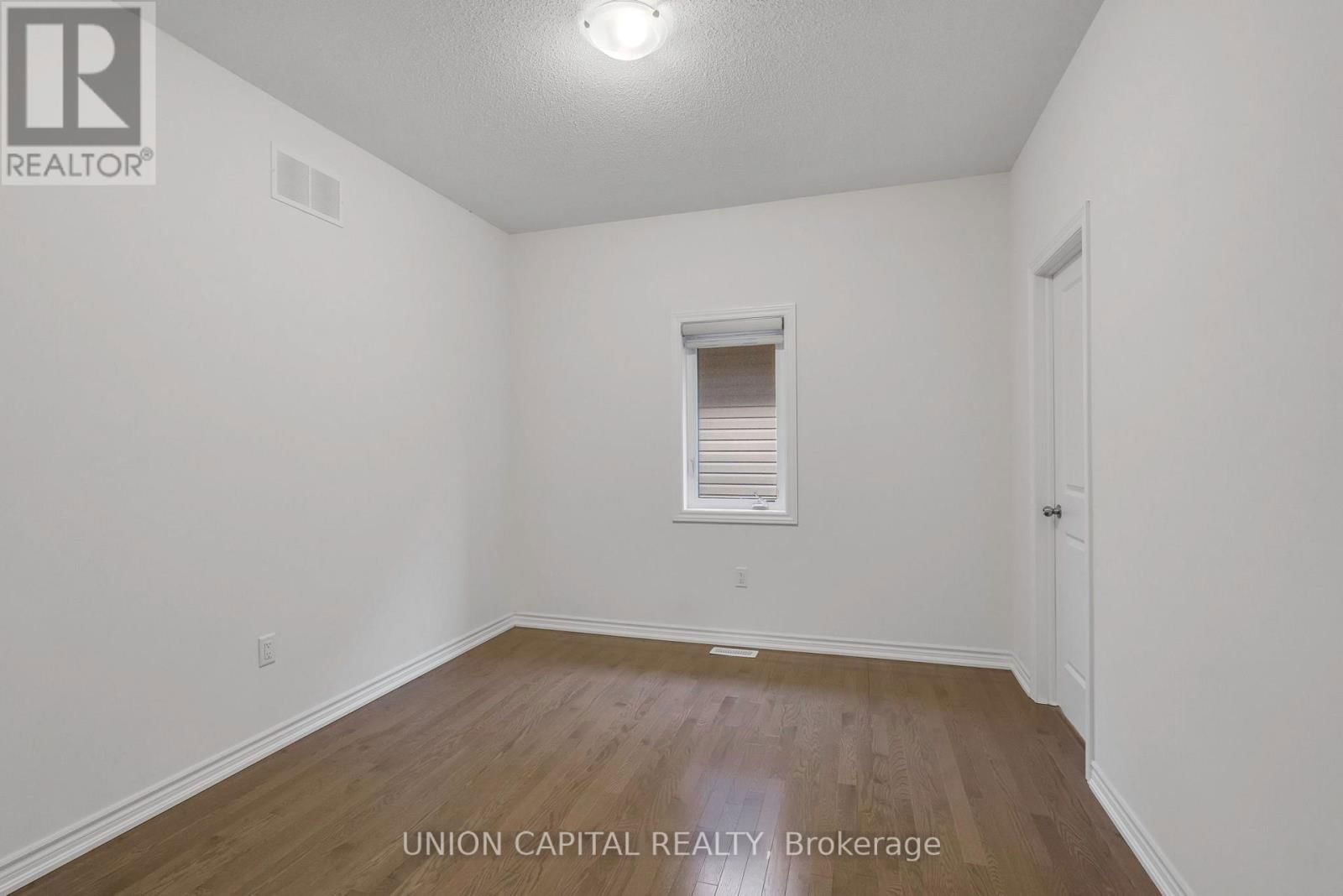 123 HALLDORSON AVENUE Image 29