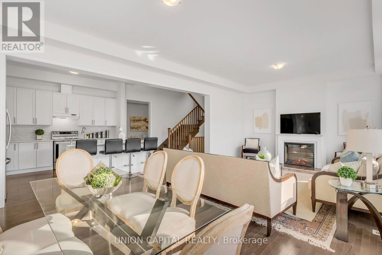 123 HALLDORSON AVENUE Image 5