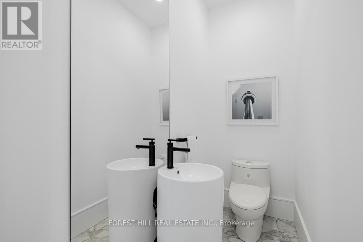 68 ELM AVENUE Image 18
