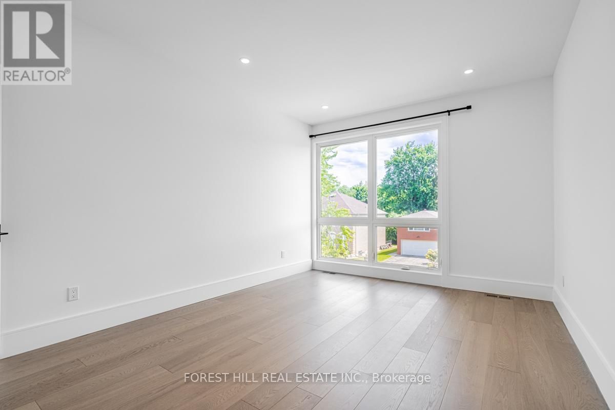 68 ELM AVENUE Image 31