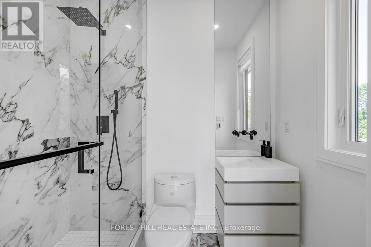 68 ELM AVENUE Image 32