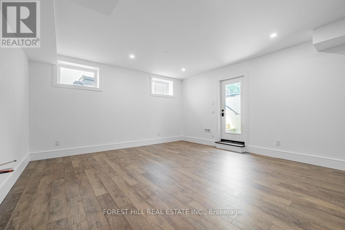 68 ELM AVENUE Image 36