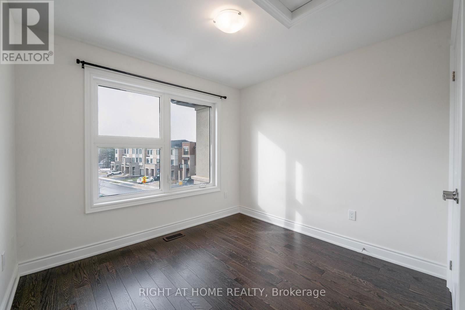 250 VERMONT AVENUE Image 16