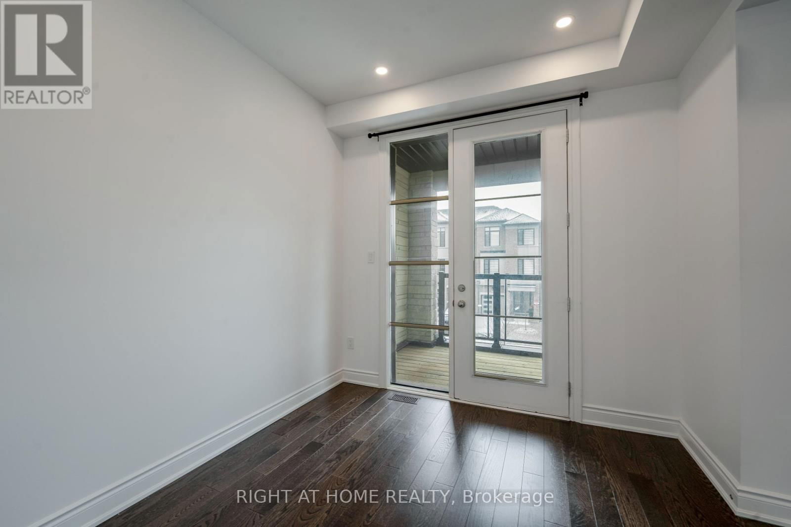 250 VERMONT AVENUE Image 17