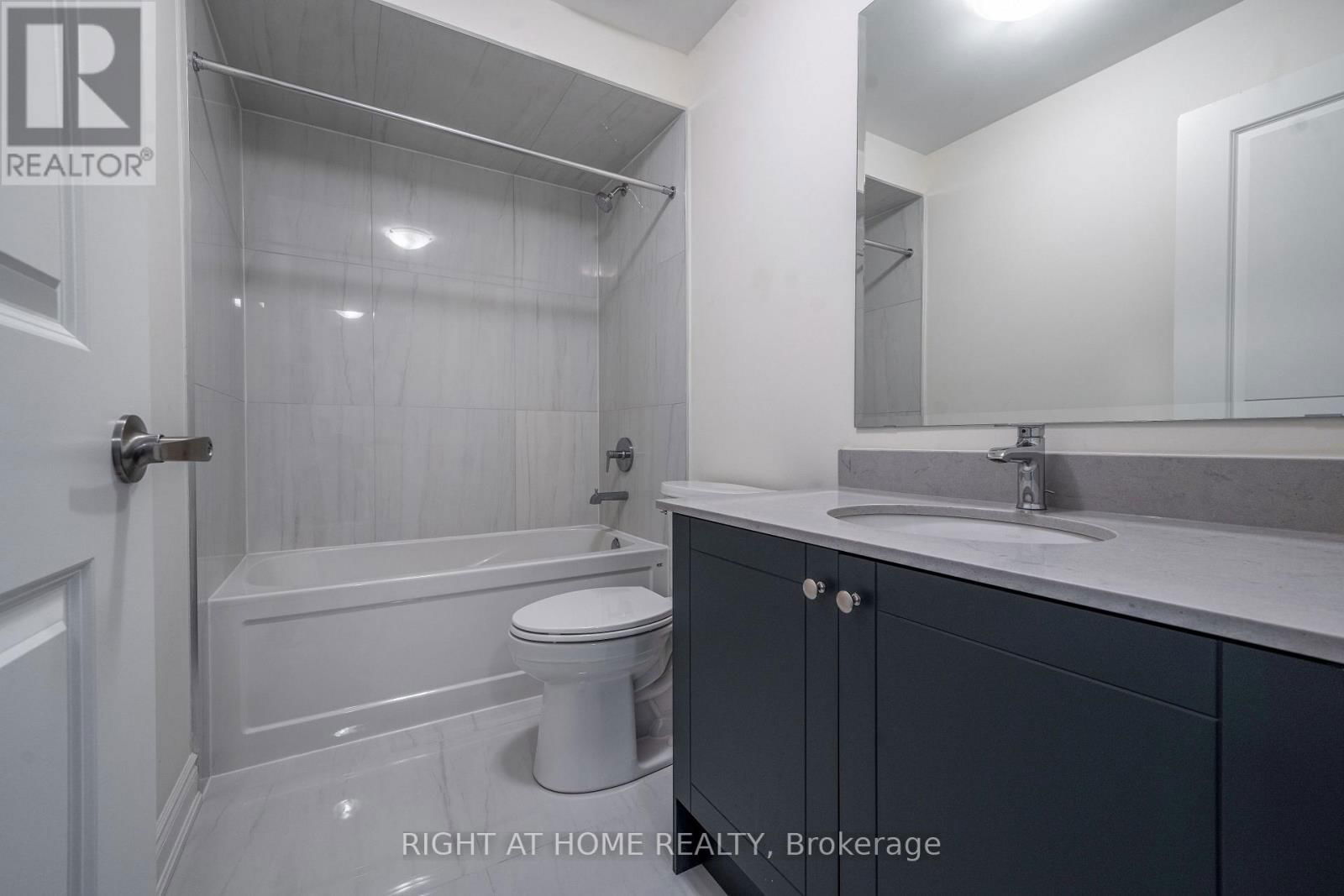 250 VERMONT AVENUE Image 18