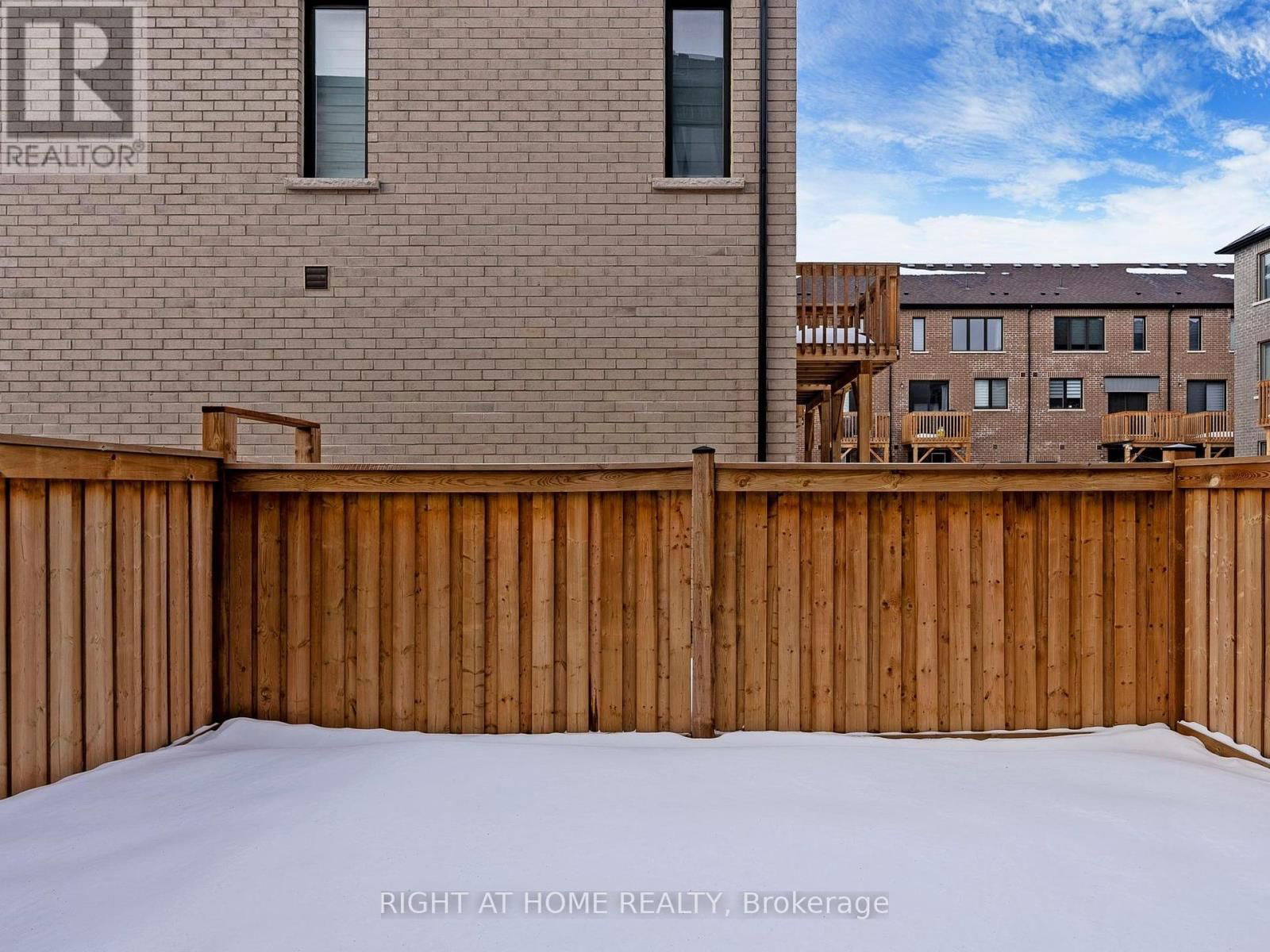 250 VERMONT AVENUE Image 26