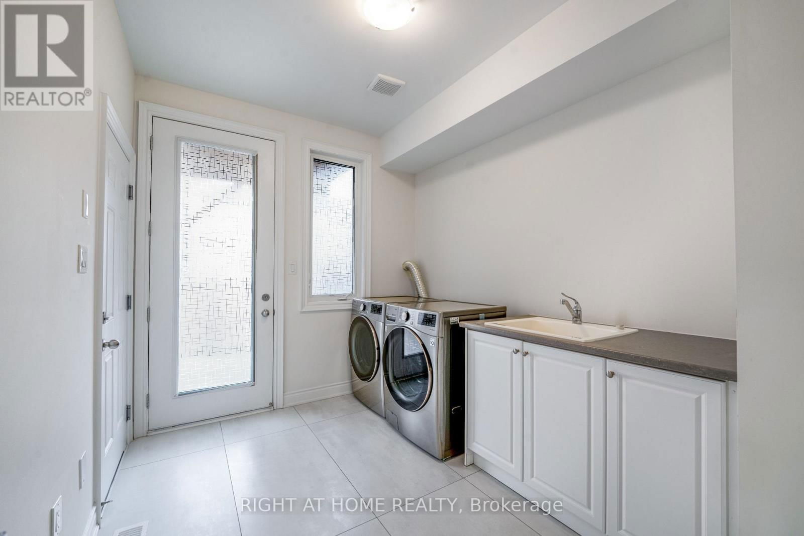 250 VERMONT AVENUE Image 4