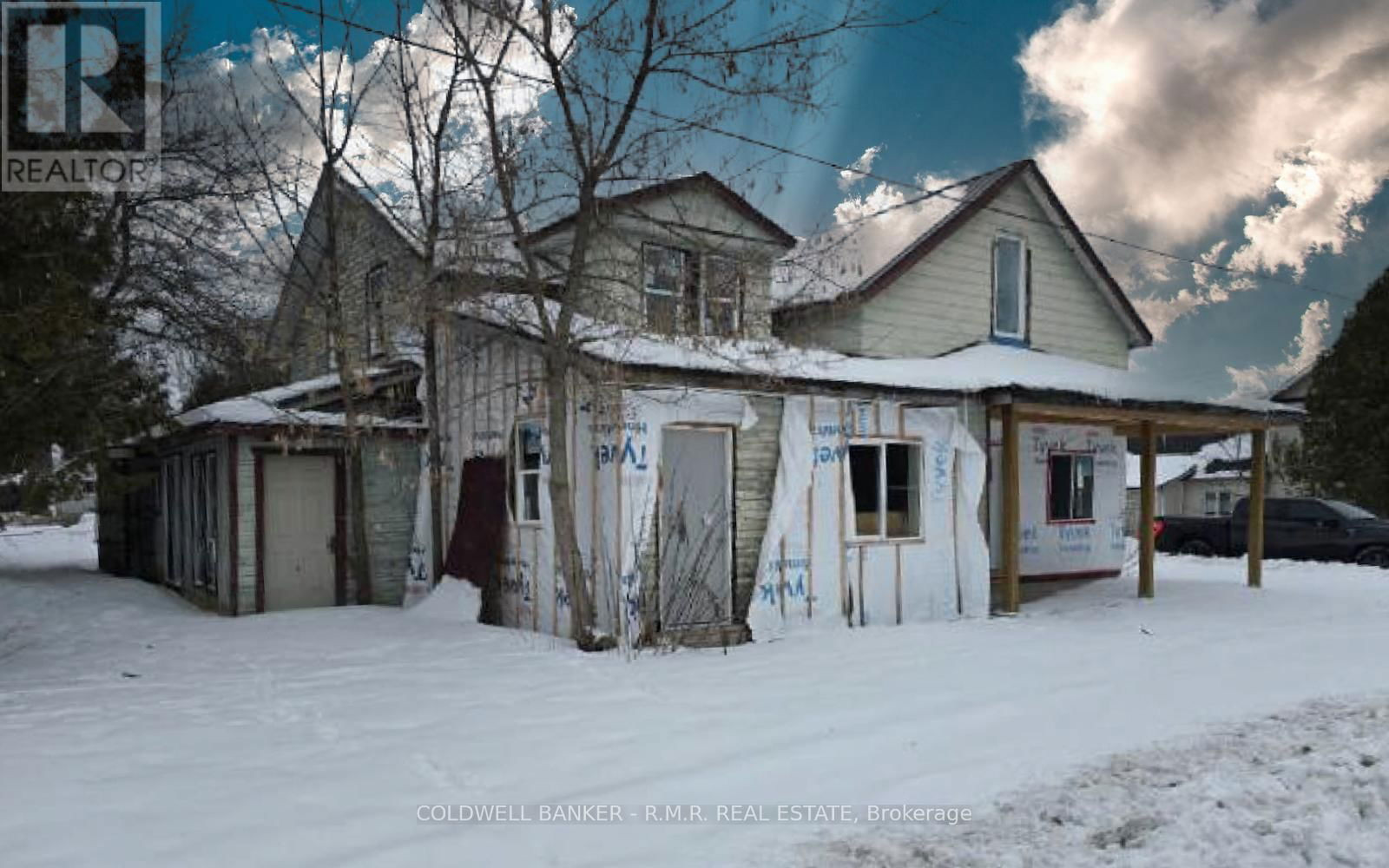 374 RAINES STREET Image 9