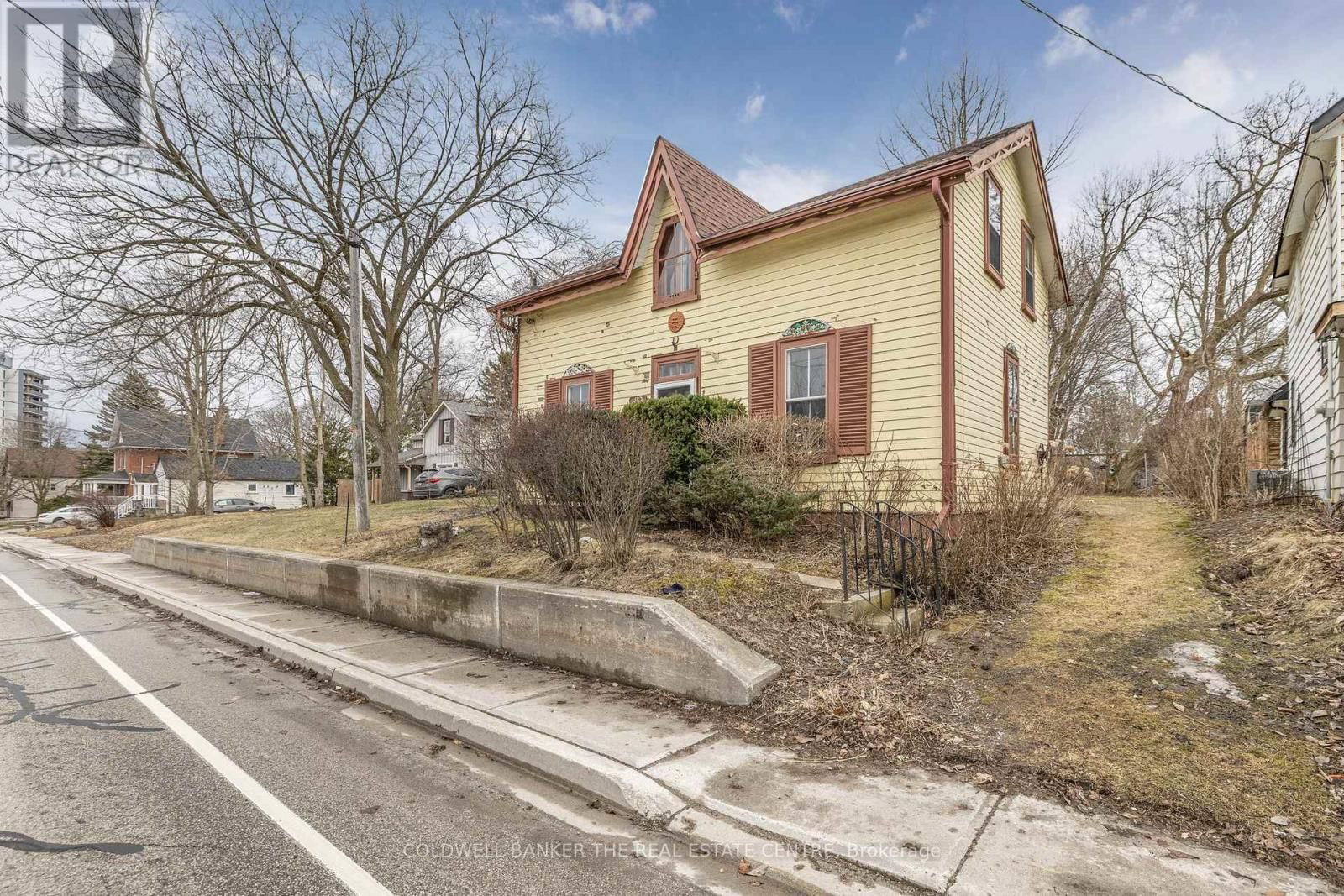 410 EAGLE STREET Image 1