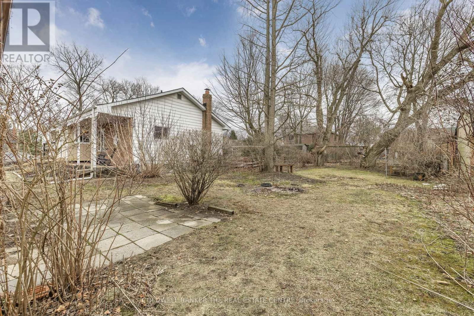 410 EAGLE STREET Image 27