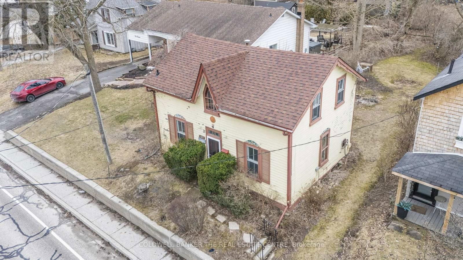 410 EAGLE STREET Image 31