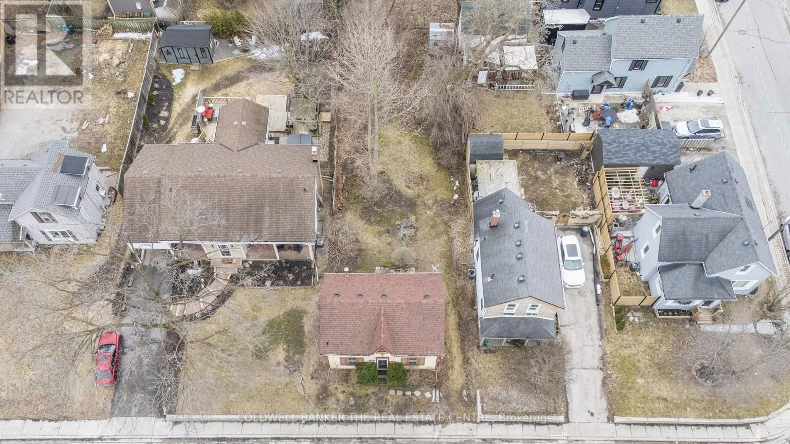 410 EAGLE STREET Image 34