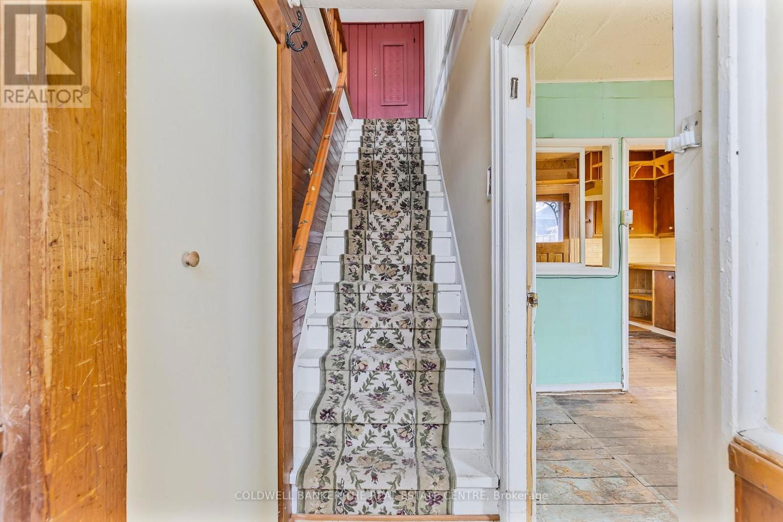410 EAGLE STREET Image 6